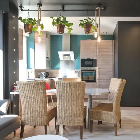 Unsejourametz - Chapelle, 3 & Garage Apartment *